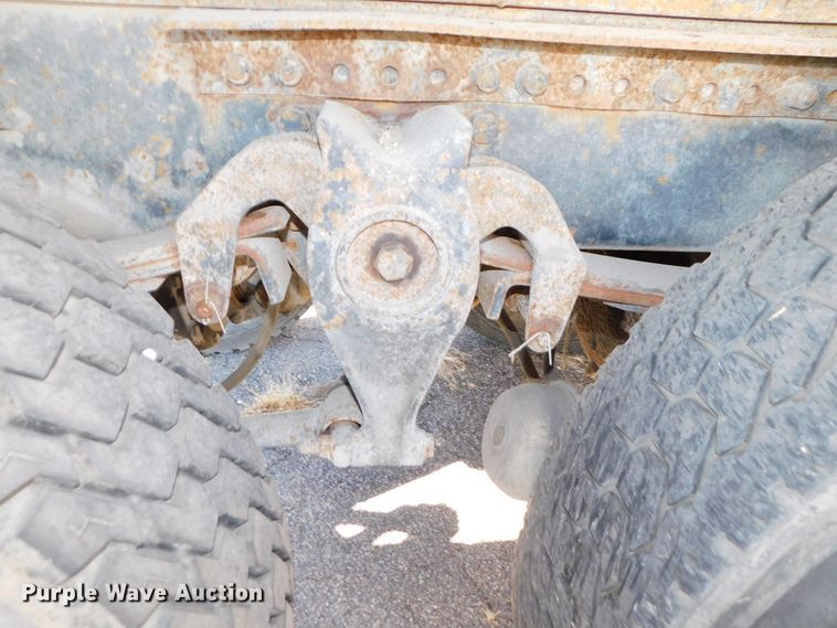 image for item DJ5878 1990 Freightliner FLD120  dump truck