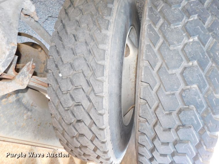 image for item DJ5878 1990 Freightliner FLD120  dump truck