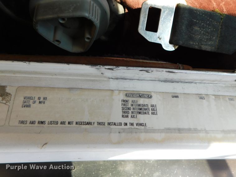 image for item DJ5878 1990 Freightliner FLD120  dump truck