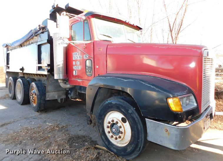 image for item DJ5879 1991 Freightliner FLD120  dump truck