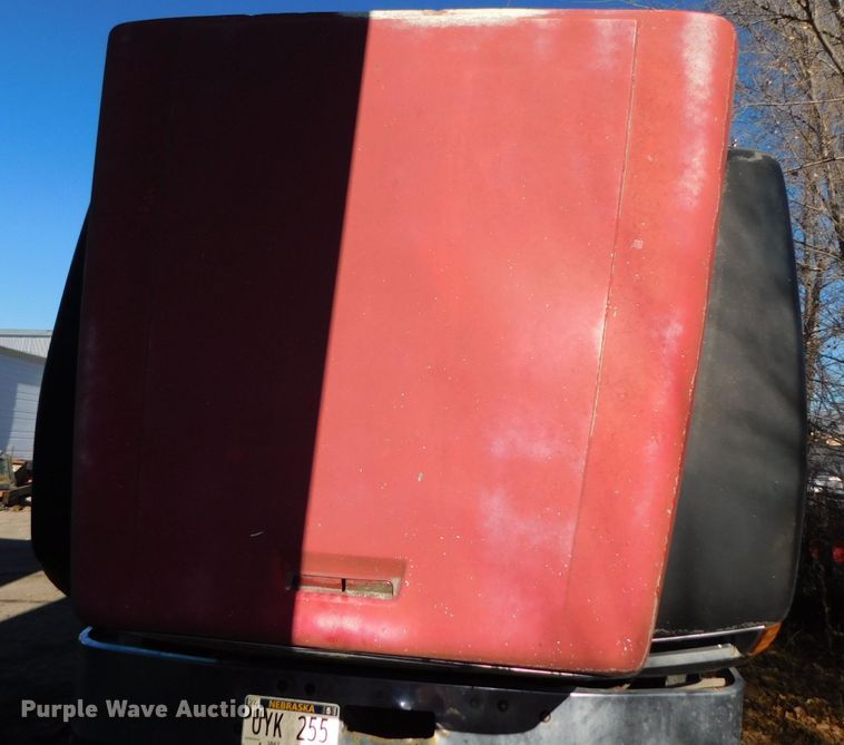 image for item DJ5879 1991 Freightliner FLD120  dump truck