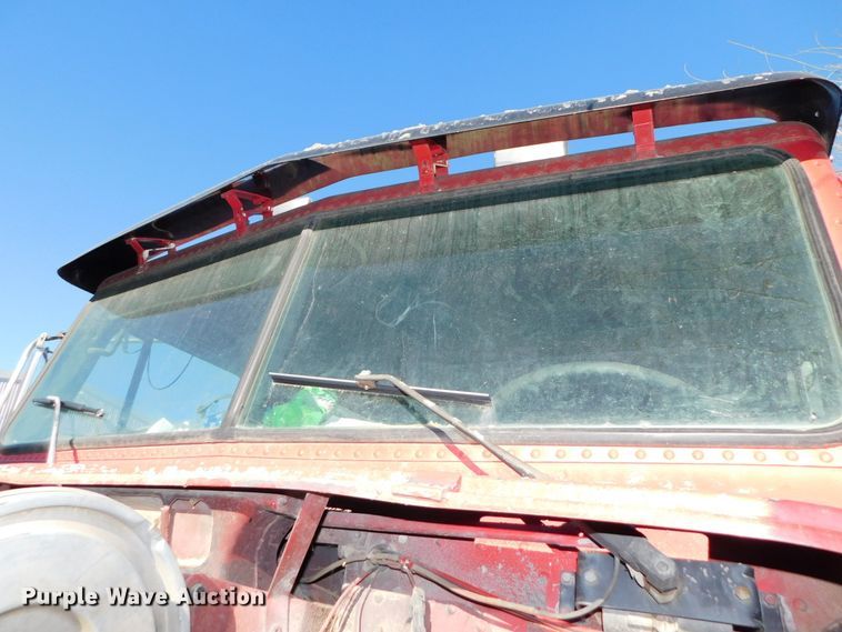 image for item DJ5879 1991 Freightliner FLD120  dump truck