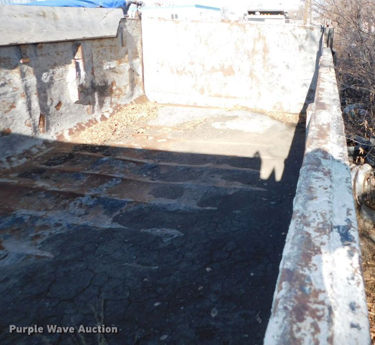 image for item DJ5879 1991 Freightliner FLD120  dump truck