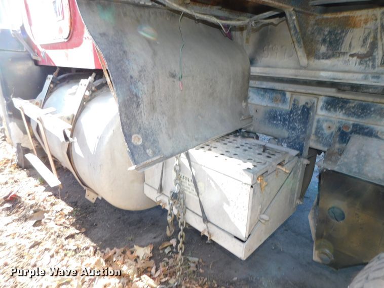 image for item DJ5879 1991 Freightliner FLD120  dump truck