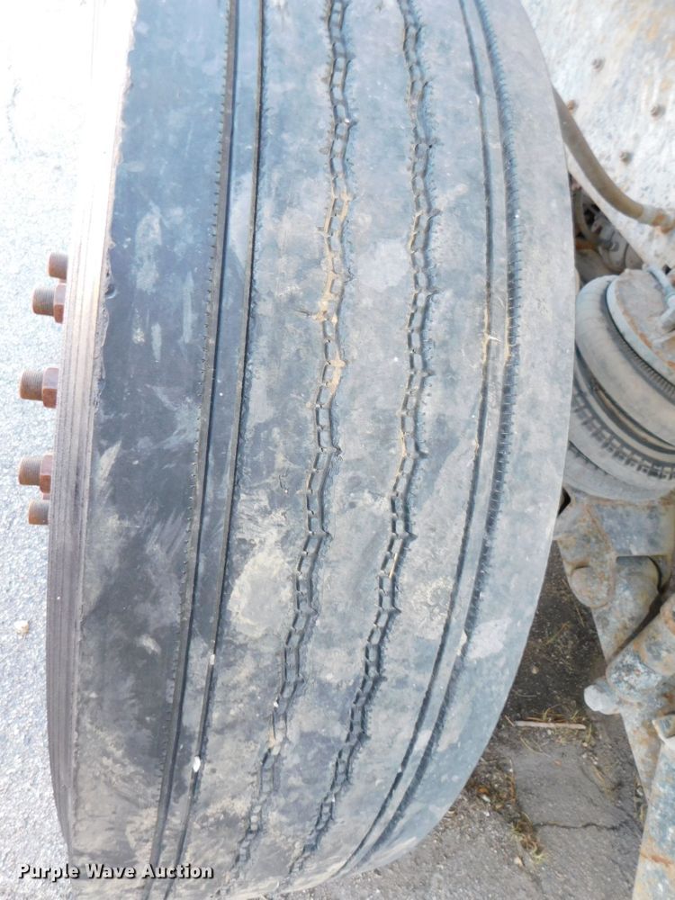 image for item DJ5879 1991 Freightliner FLD120  dump truck