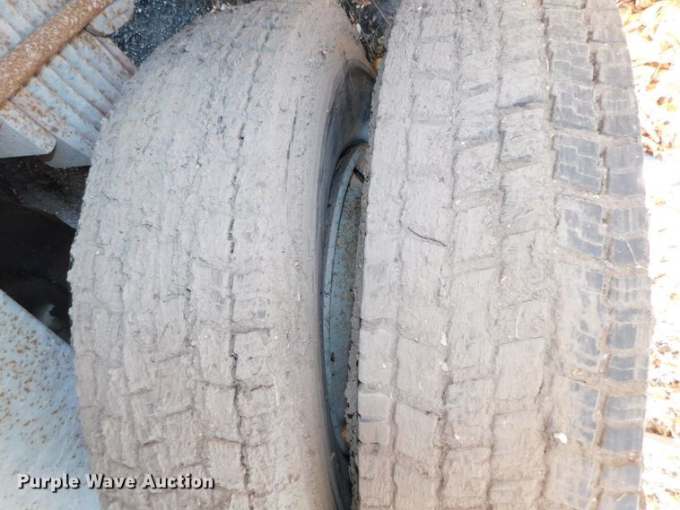 image for item DJ5879 1991 Freightliner FLD120  dump truck