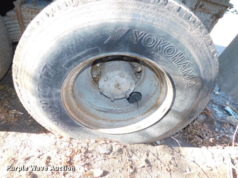 image for item DJ5879 1991 Freightliner FLD120  dump truck