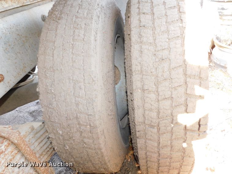 image for item DJ5879 1991 Freightliner FLD120  dump truck