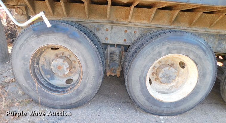 image for item DJ5879 1991 Freightliner FLD120  dump truck