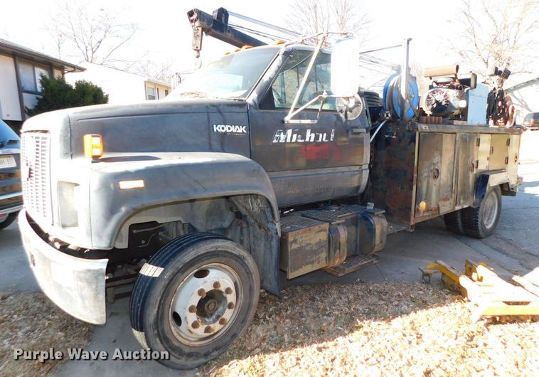 image for item DJ5880 1995 Chevrolet Kodiak C6H042  utility truck with crane