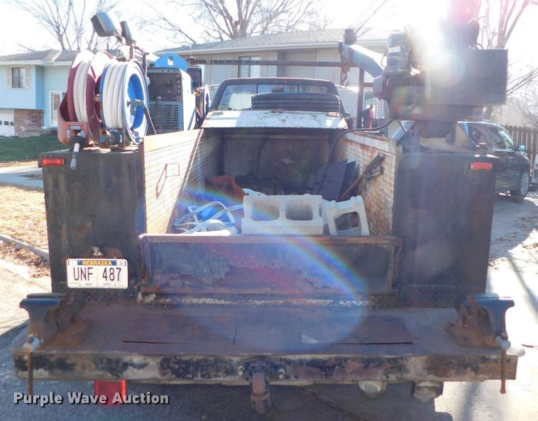 image for item DJ5880 1995 Chevrolet Kodiak C6H042  utility truck with crane