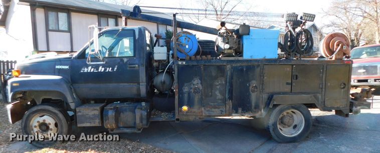 image for item DJ5880 1995 Chevrolet Kodiak C6H042  utility truck with crane