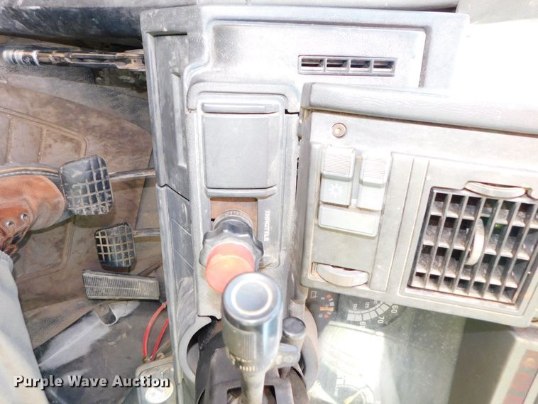 image for item DJ5880 1995 Chevrolet Kodiak C6H042  utility truck with crane