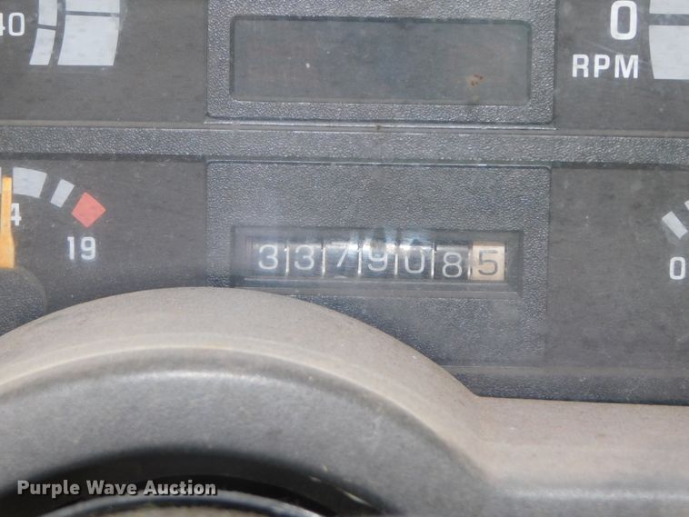 image for item DJ5880 1995 Chevrolet Kodiak C6H042  utility truck with crane