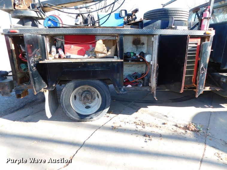 image for item DJ5880 1995 Chevrolet Kodiak C6H042  utility truck with crane