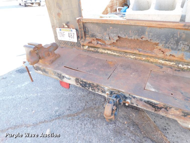 image for item DJ5880 1995 Chevrolet Kodiak C6H042  utility truck with crane