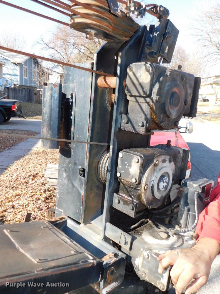 image for item DJ5880 1995 Chevrolet Kodiak C6H042  utility truck with crane