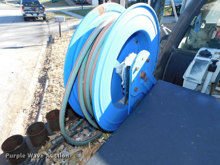 image for item DJ5880 1995 Chevrolet Kodiak C6H042  utility truck with crane