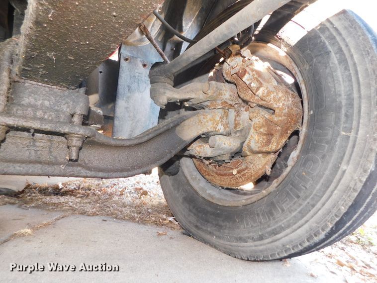 image for item DJ5880 1995 Chevrolet Kodiak C6H042  utility truck with crane