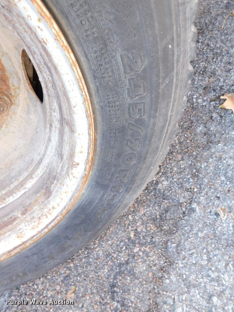 image for item DJ5880 1995 Chevrolet Kodiak C6H042  utility truck with crane