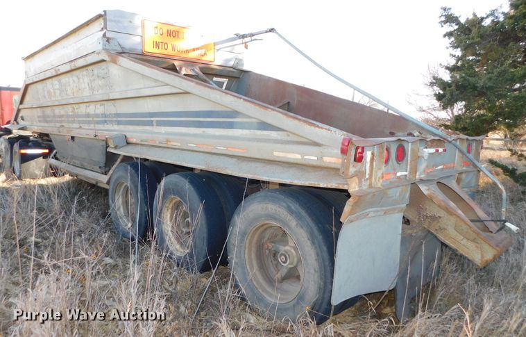 image for item DJ5881 1985 Load King 1827-0-3AXLE bottom dump trailer