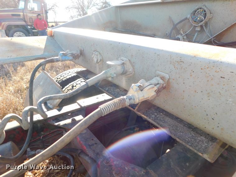 image for item DJ5881 1985 Load King 1827-0-3AXLE bottom dump trailer