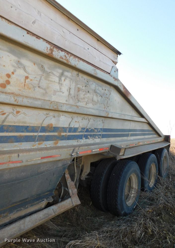 image for item DJ5881 1985 Load King 1827-0-3AXLE bottom dump trailer