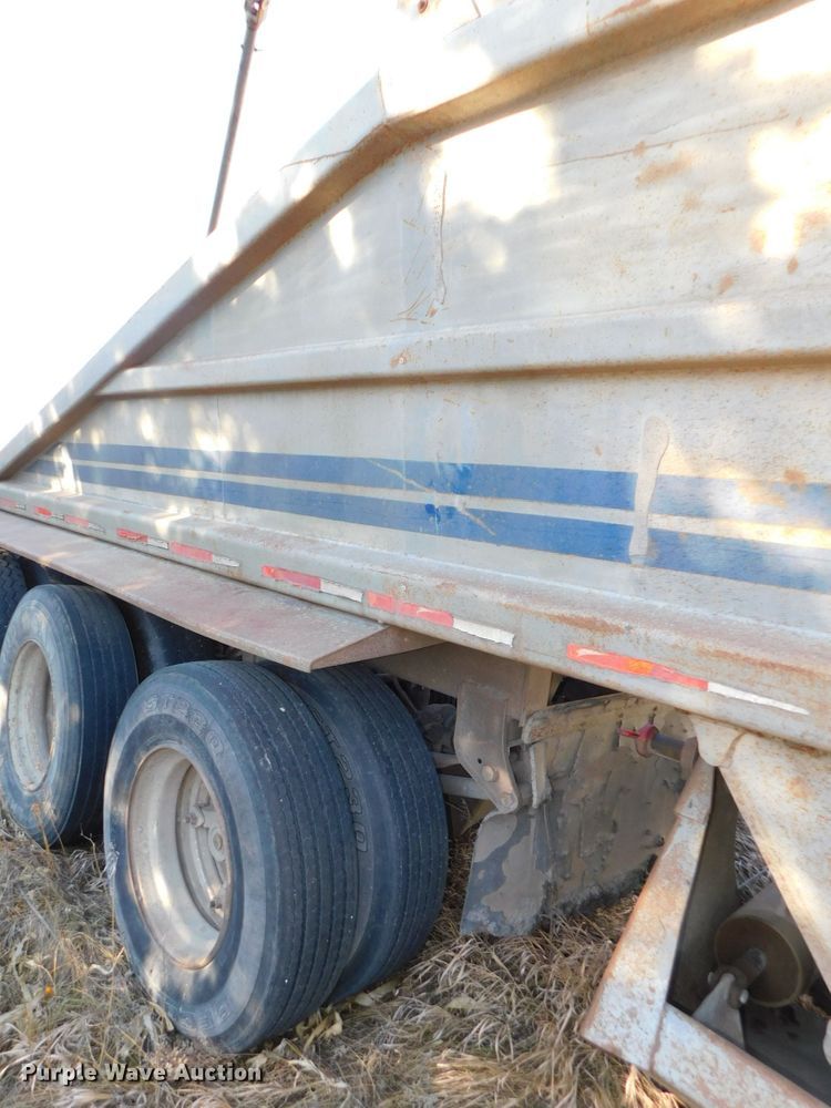 image for item DJ5881 1985 Load King 1827-0-3AXLE bottom dump trailer