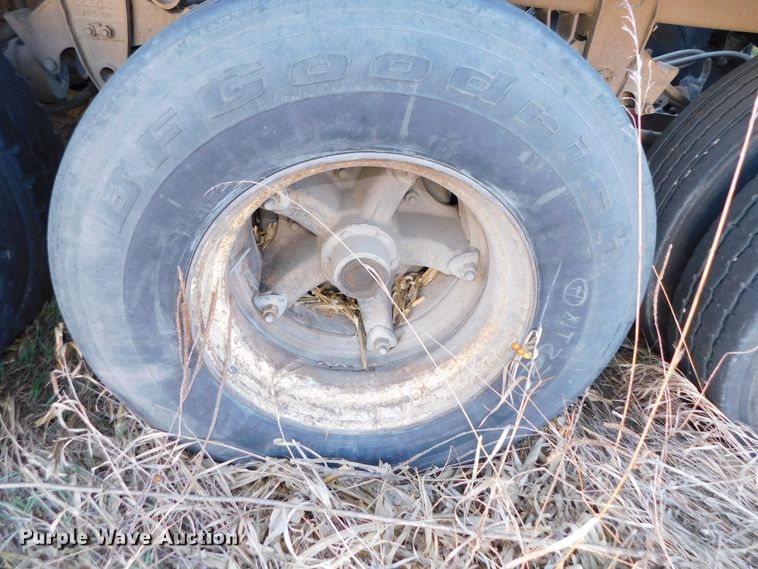 image for item DJ5881 1985 Load King 1827-0-3AXLE bottom dump trailer