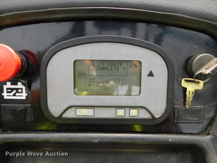 image for item DJ5882 2010 Mitsubishi FBC18NS  forklift