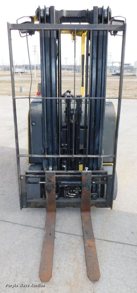 image for item DJ5883 2002 Hyster E40HSD  forklift