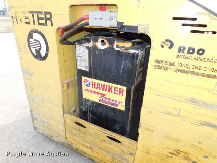 image for item DJ5883 2002 Hyster E40HSD  forklift