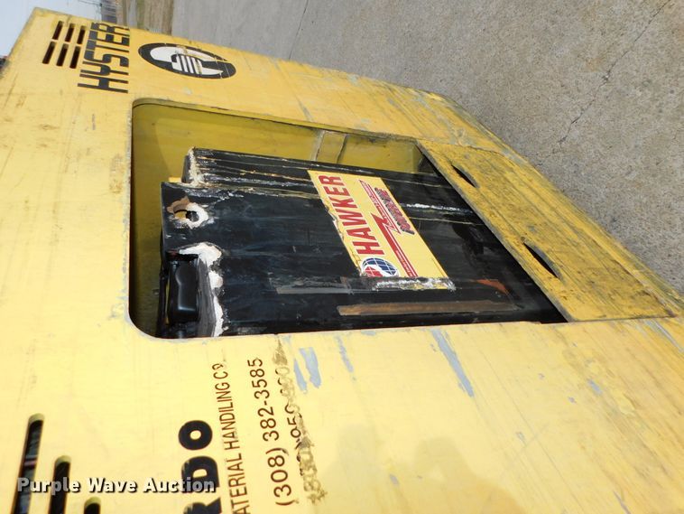 image for item DJ5883 2002 Hyster E40HSD  forklift