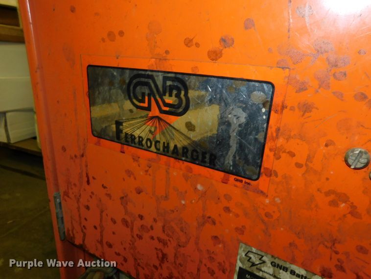 image for item DJ5883 2002 Hyster E40HSD  forklift