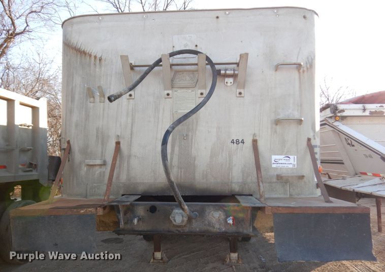 image for item DJ6054 1979 East end dump trailer