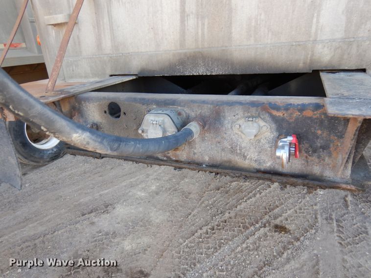 image for item DJ6054 1979 East end dump trailer