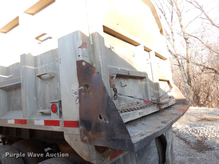 image for item DJ6054 1979 East end dump trailer