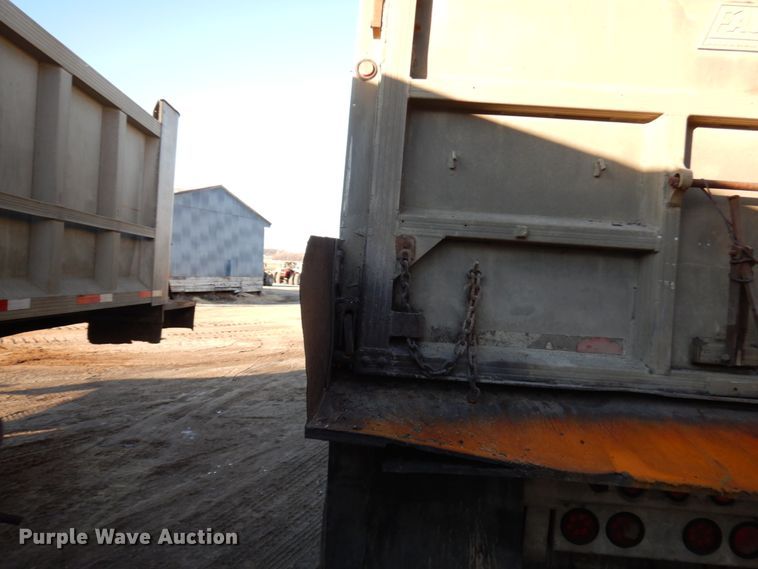 image for item DJ6055 1973 East end dump trailer