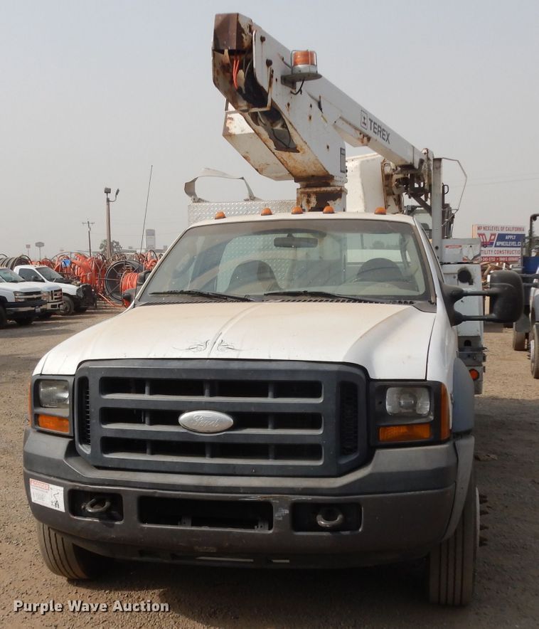 image for item DJ6504 2006 Ford F450 Super Duty  bucket truck