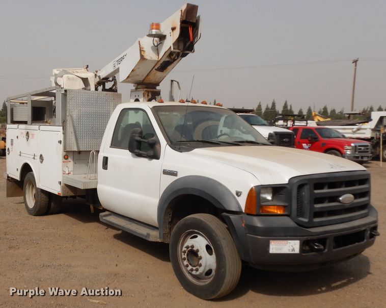 image for item DJ6504 2006 Ford F450 Super Duty  bucket truck