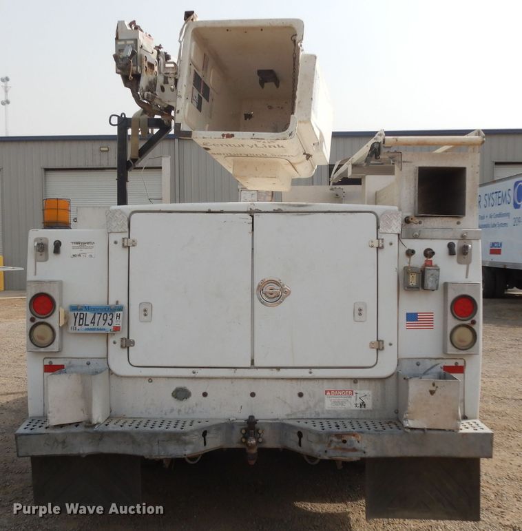 image for item DJ6504 2006 Ford F450 Super Duty  bucket truck