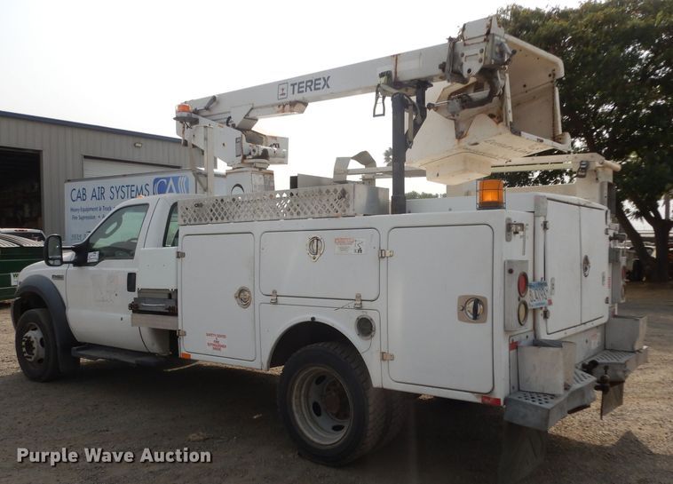 image for item DJ6504 2006 Ford F450 Super Duty  bucket truck