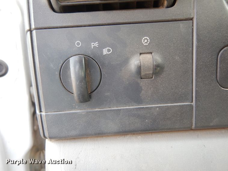 image for item DJ6504 2006 Ford F450 Super Duty  bucket truck