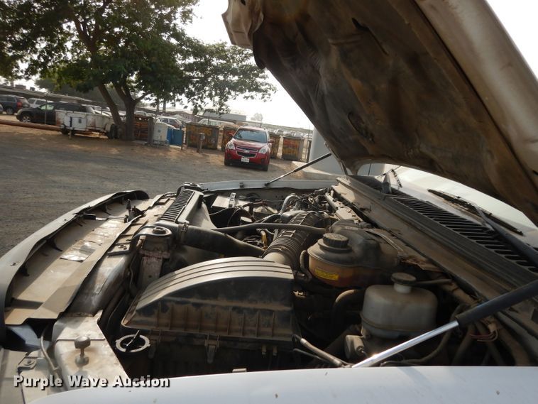 image for item DJ6504 2006 Ford F450 Super Duty  bucket truck