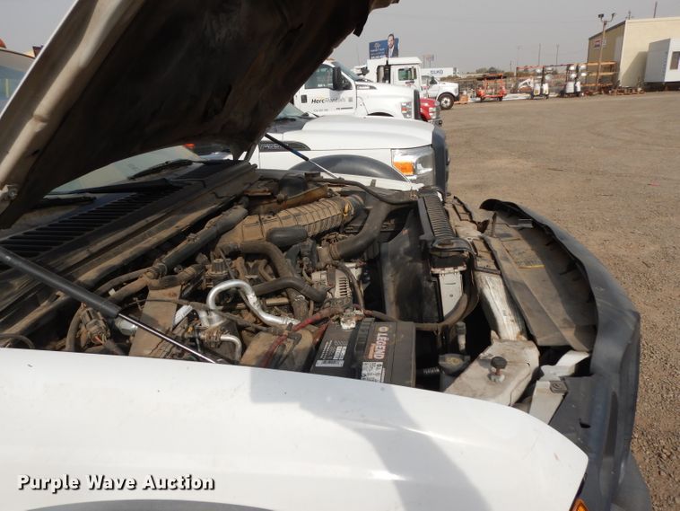 image for item DJ6504 2006 Ford F450 Super Duty  bucket truck