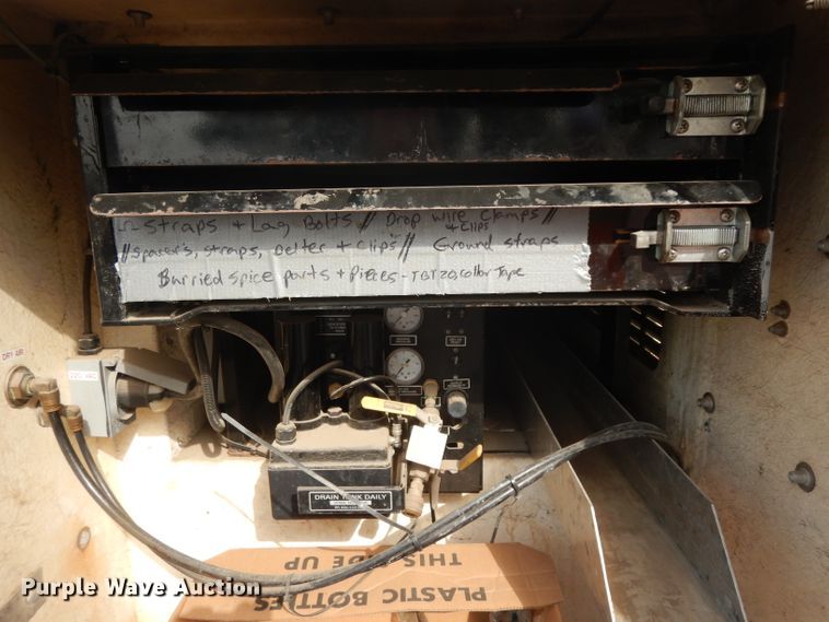 image for item DJ6504 2006 Ford F450 Super Duty  bucket truck