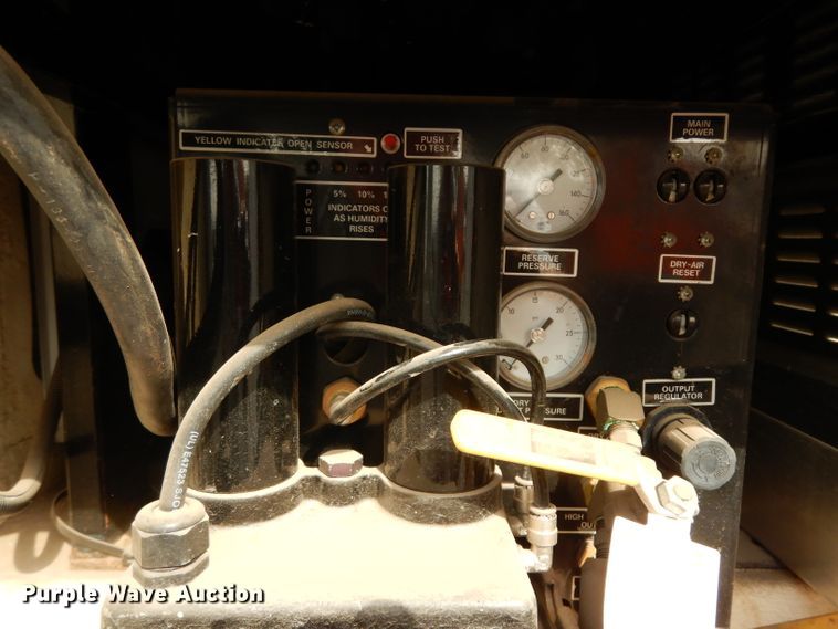 image for item DJ6504 2006 Ford F450 Super Duty  bucket truck