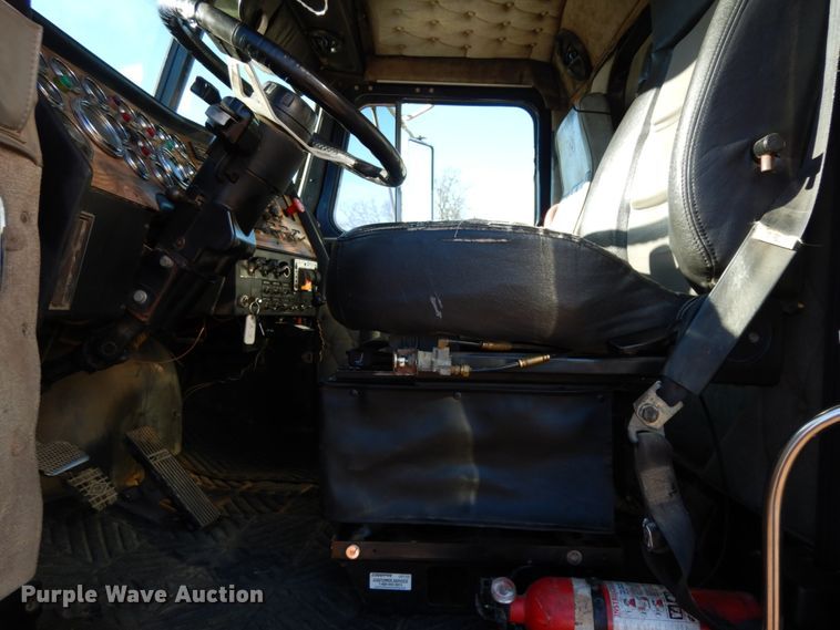 image for item DJ6734 1996 Western Star 4964F  dump truck