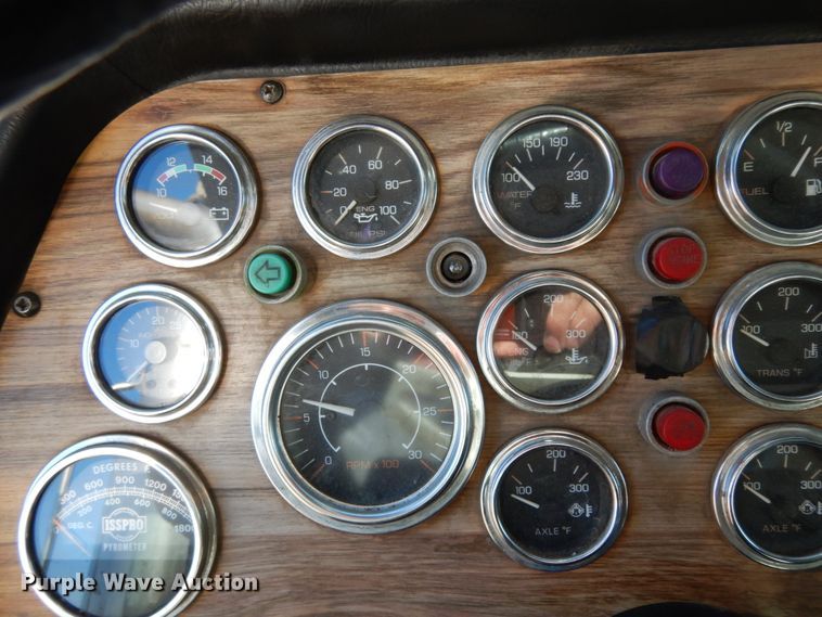 image for item DJ6734 1996 Western Star 4964F  dump truck