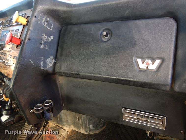 image for item DJ6734 1996 Western Star 4964F  dump truck